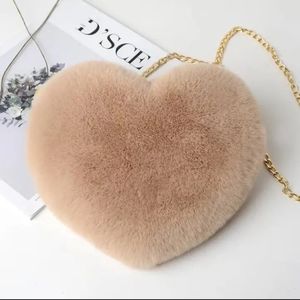 Brown  Heart Shaped Fluffy Shoulder Bag, Fashion Chain Crossbody Bag.